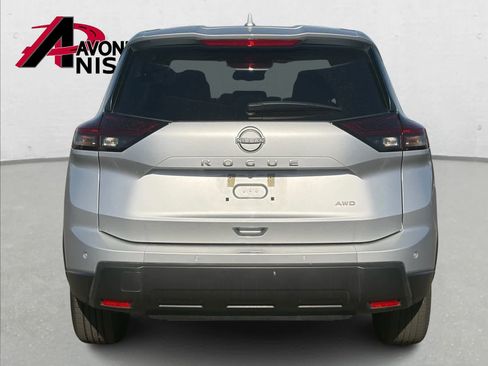 Certified 2025 Nissan Rogue SV image 6