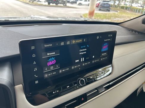 New 2026 Mitsubishi Outlander SE image 7