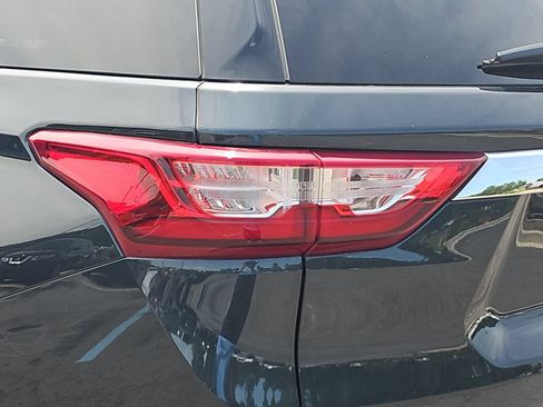Used 2019 Chevrolet Traverse LT FWD image 32