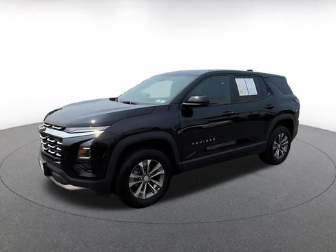 Used 2025 Chevrolet Equinox LT FWD image 6