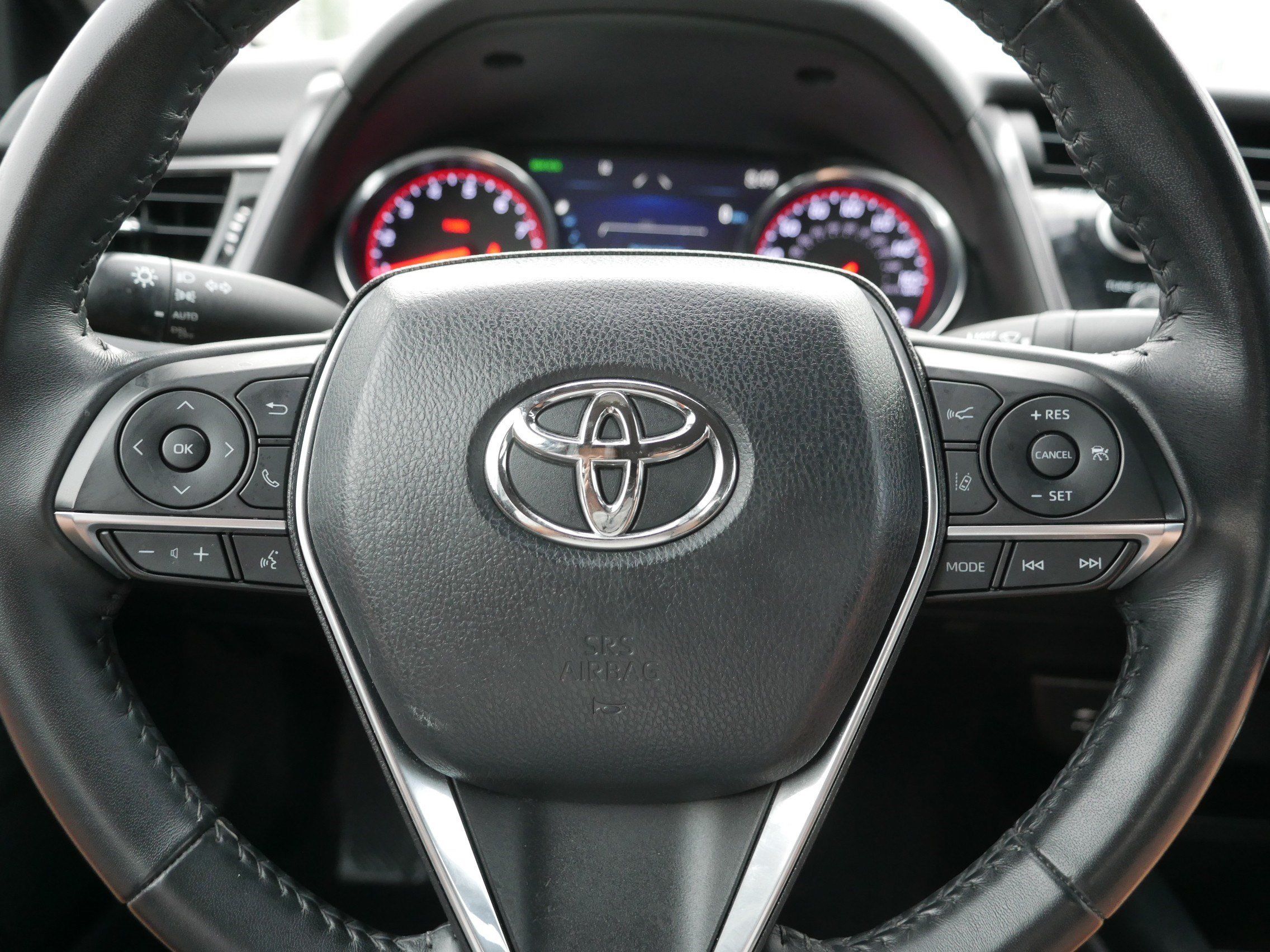 Used 2019 Toyota Camry XSE FWD image 25
