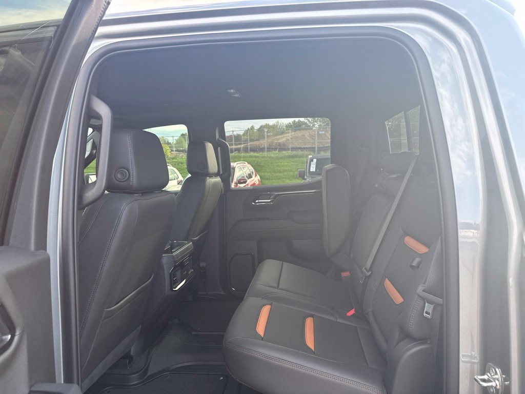 Used 2026 GMC Sierra 1500 AT4 w/ AT4 Premium Package AWD/4WD image 10