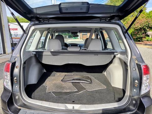 Used 2012 Subaru Forester 2.5X w/ Alloy Wheel Pkg AWD/4WD image 9