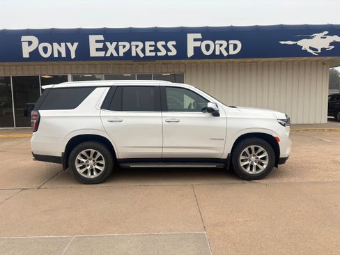 Used 2021 Chevrolet Tahoe Premier AWD/4WD image 2