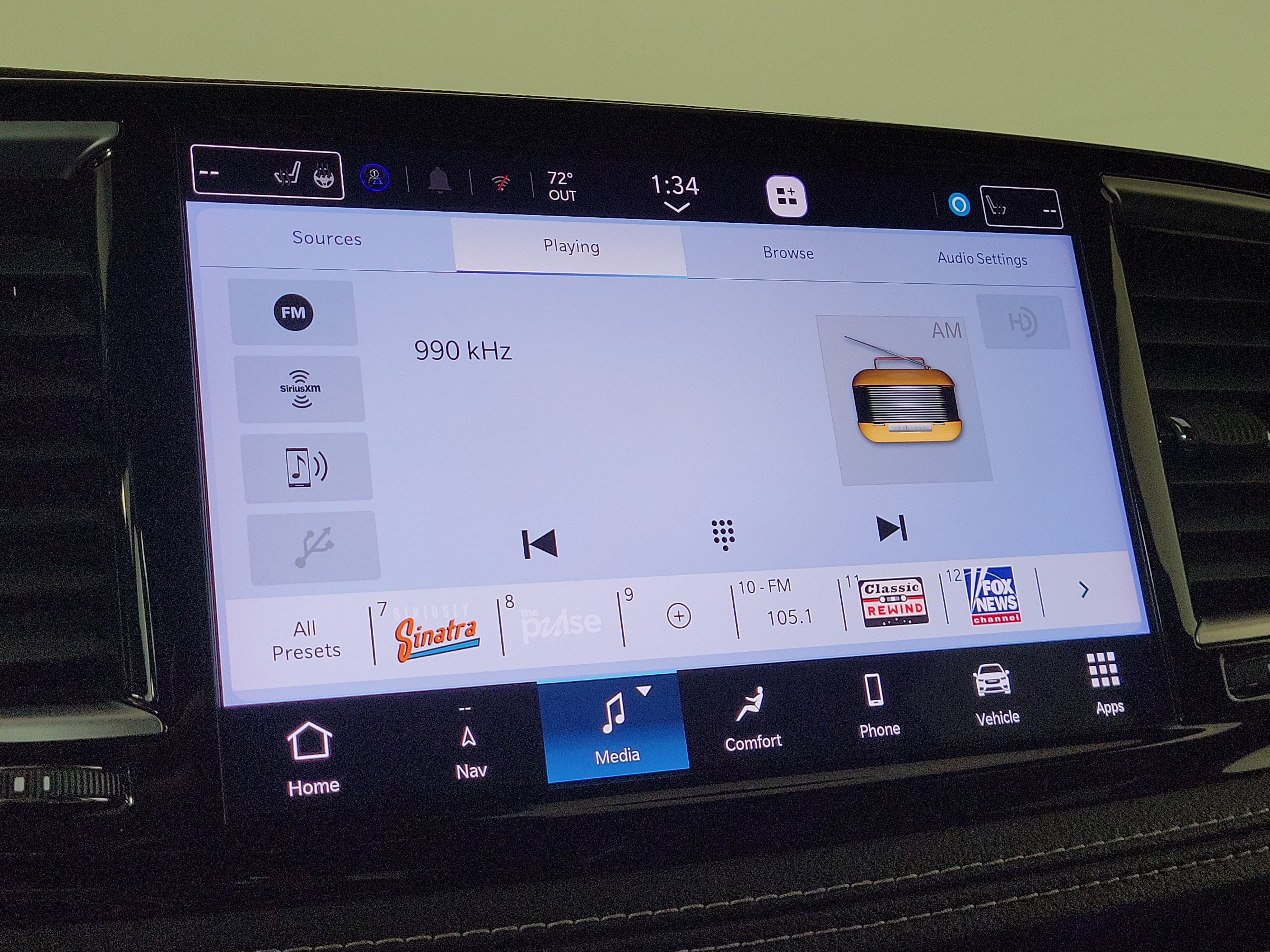 Used 2026 Chrysler Pacifica Limited w/ S Appearance Package FWD image 18