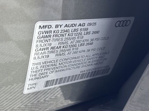 Used 2025 Audi Q3 2.0T Premium Plus AWD/4WD image 31