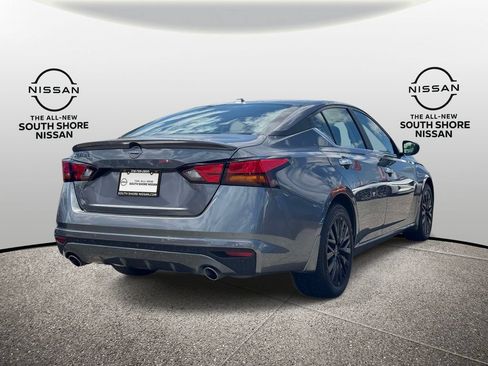Used 2025 Nissan Altima 2.5 SV w/ SV Special Edition Package FWD image 5