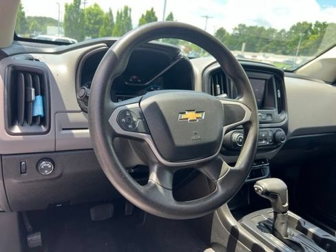 Used 2020 Chevrolet Colorado W/T w/ WT Convenience Package RWD image 14