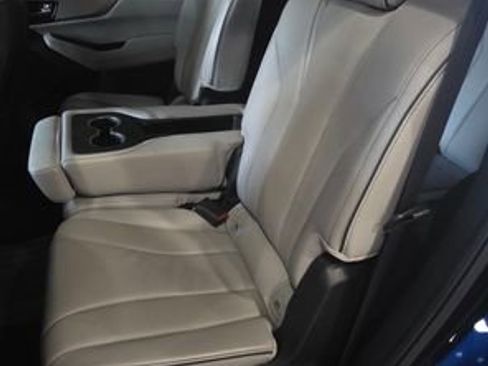 Used 2023 Acura MDX SH-AWD w/ Advance Package image 35