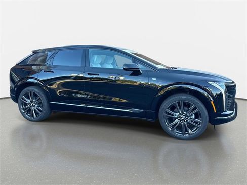 New 2025 Cadillac Optiq Sport 2 w/ LPO, Floor Liner Package image 8