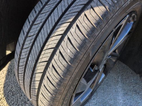 Used 2024 Volkswagen Jetta GLI Autobahn w/ GLI Black Package image 12