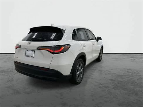 New 2026 Honda HR-V LX image 3