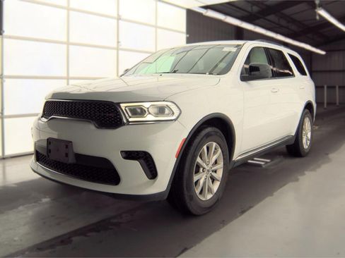 Used 2023 Dodge Durango SXT RWD image 2