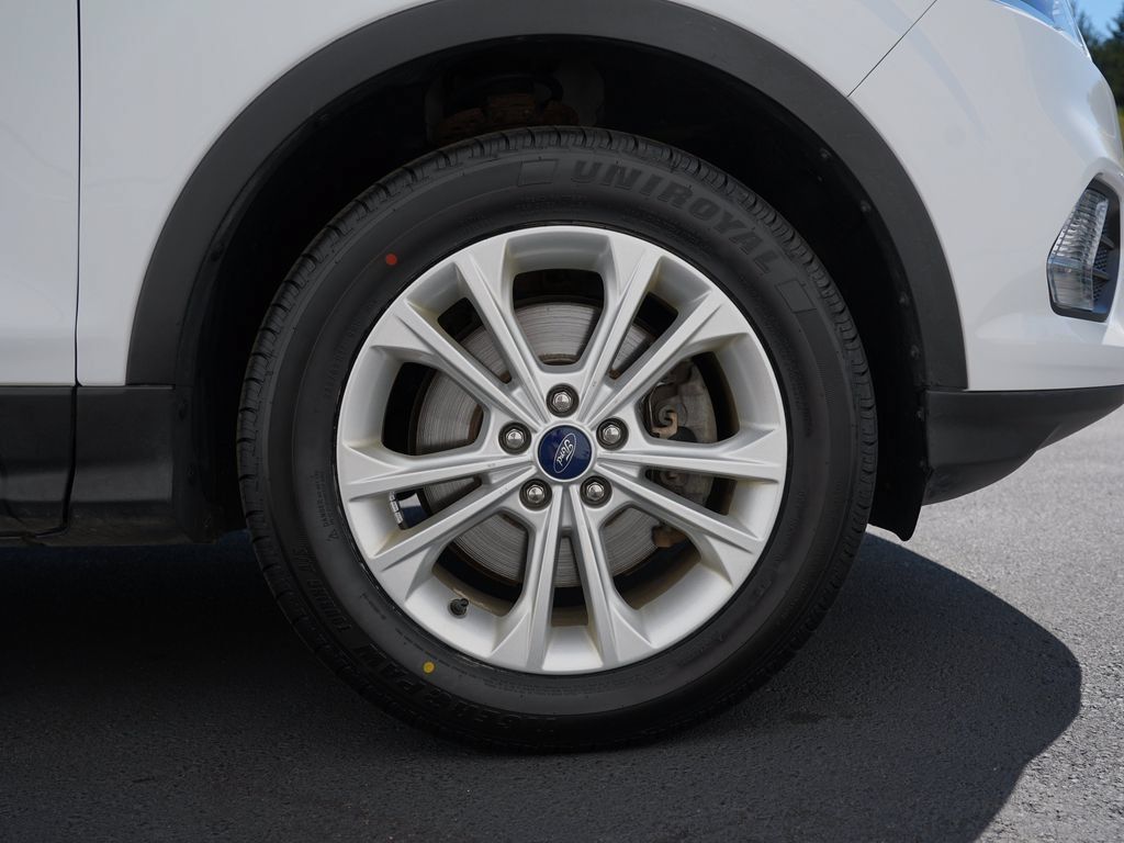 Used 2017 Ford Escape SE AWD/4WD image 32