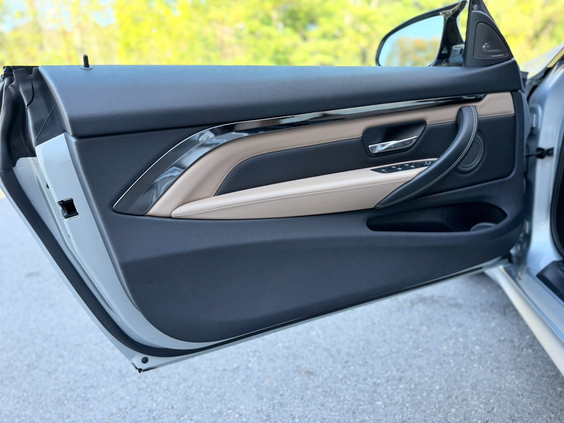 Used 2015 BMW M4 Convertible RWD image 20