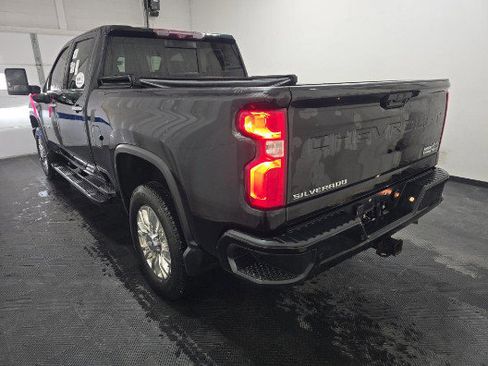 Used 2020 Chevrolet Silverado 3500 High Country w/ Z71 Off-Road Package image 4