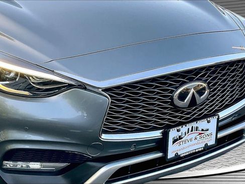 Used 2018 INFINITI QX30 Premium w/ Technology Package AWD/4WD image 30