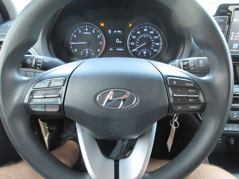 Used 2018 Hyundai Elantra GT FWD image 23