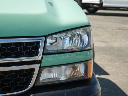 Used 2007 Chevrolet Silverado 2500 W/T RWD image 8