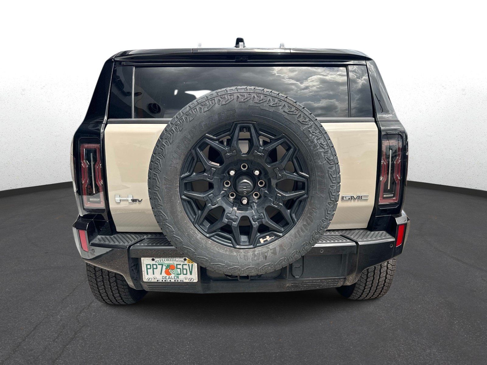 Used 2026 GMC Hummer EV SUV AWD/4WD image 4