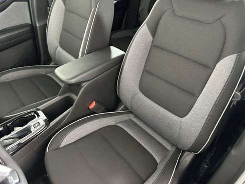 Used 2025 Chevrolet TrailBlazer LT w/ Convenience Package FWD image 22