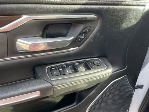 Used 2022 RAM 1500 Laramie AWD/4WD image 7