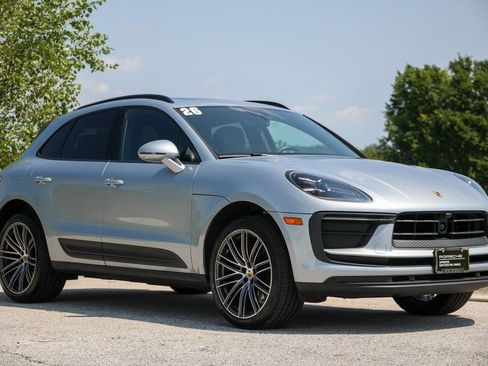 Certified 2026 Porsche Macan AWD/4WD image 20