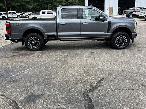 Used 2025 Ford F250 Platinum AWD/4WD image 8