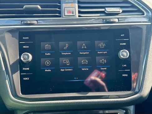 Used 2024 Volkswagen Tiguan S image 14