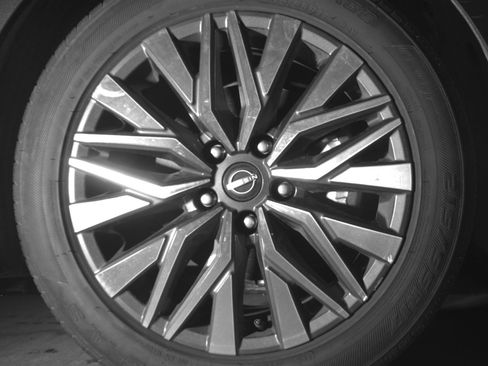 Used 2025 Nissan Altima 2.5 SV image 13