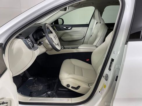 New 2024 Volvo XC60 T8 Plus w/ Protection Package image 4