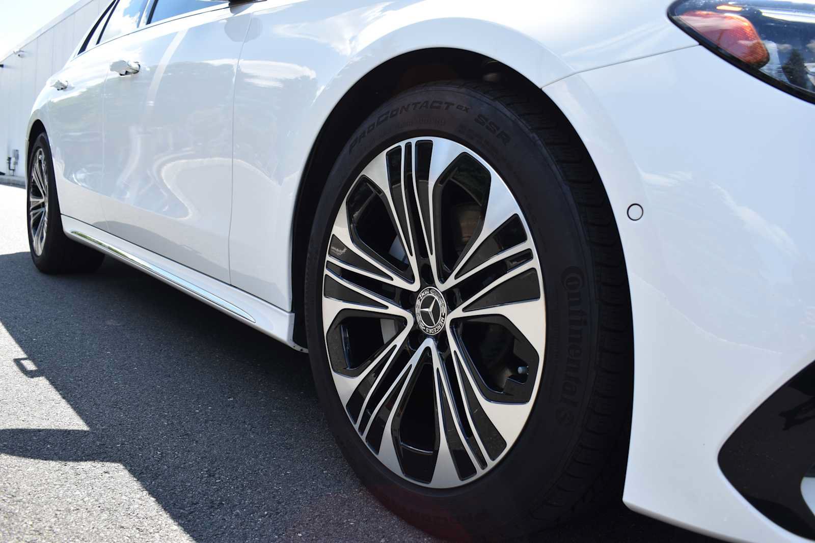Used 2024 Mercedes-Benz E 350 4MATIC Sedan image 8
