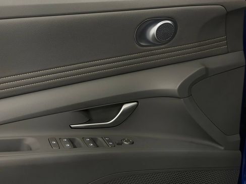 Certified 2023 Hyundai Elantra SEL w/ Convenience Package FWD image 13
