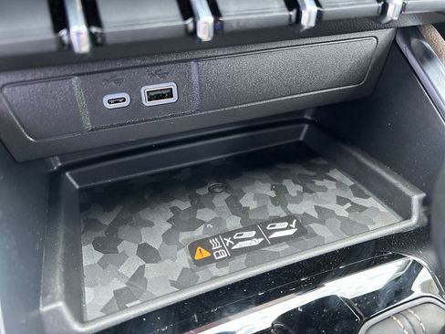 New 2026 GMC Canyon Denali image 24