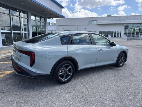 Used 2025 Kia K4 FWD image 8