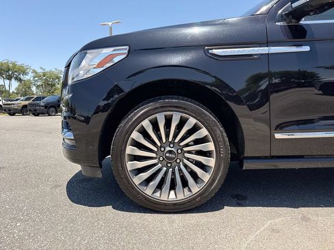 Used 2019 Lincoln Navigator Reserve AWD/4WD image 12