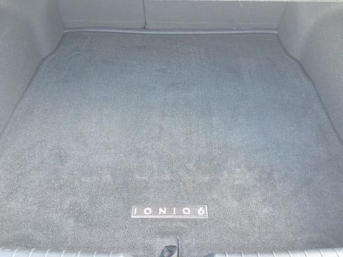 Used 2024 Hyundai Ioniq 6 SE RWD image 25
