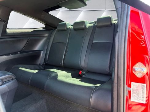 Used 2019 Honda Civic Touring image 19