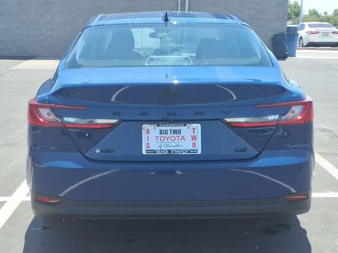 Used 2025 Toyota Camry LE FWD image 5
