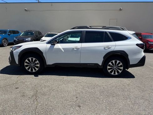 Used 2023 Subaru Outback Limited AWD/4WD image 4