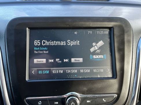 Used 2018 Chevrolet Equinox LT image 14