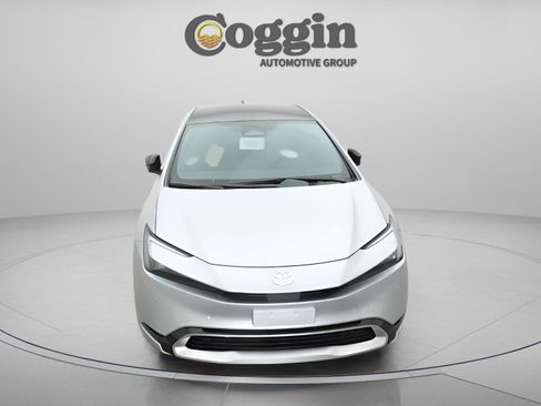 New 2025 Toyota Prius Plug-In Hybrid image 30