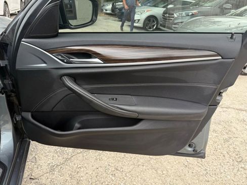 Used 2019 BMW 540i w/ Executive Package image 18