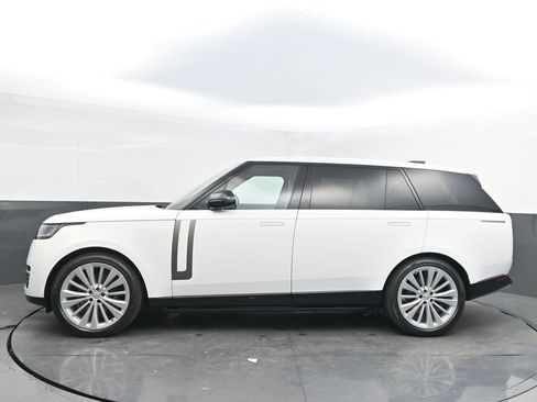 New 2025 Land Rover Range Rover Long Wheelbase SE image 4