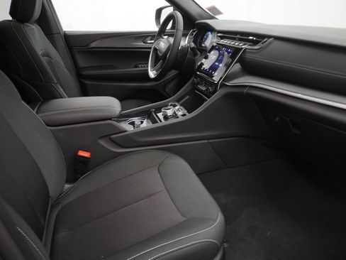 New 2026 Jeep Grand Cherokee L 4WD image 36
