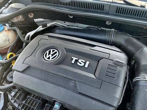 Used 2014 Volkswagen Jetta SE FWD image 29