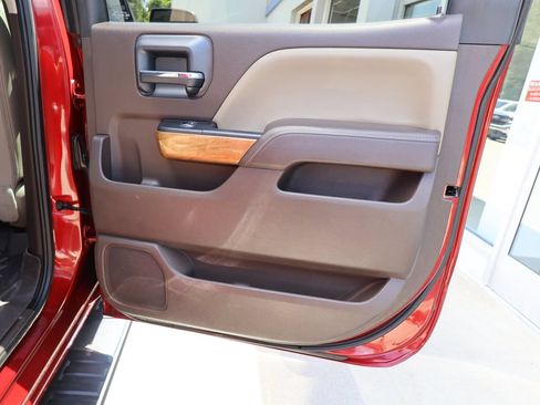 Used 2018 Chevrolet Silverado 1500 LTZ w/ Sport Package AWD/4WD image 33