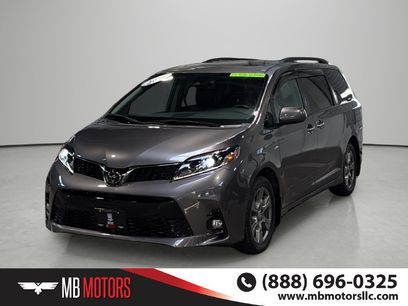Used 2019 Toyota Sienna SE