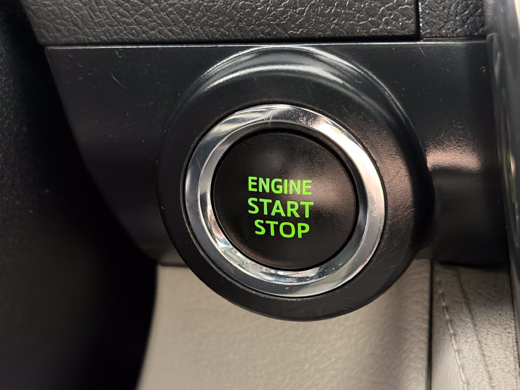 Used 2013 Toyota Camry XLE w/ Convenience Pkg FWD image 23