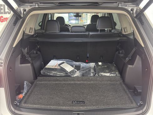 New 2025 Volkswagen Atlas SEL Premium R-Line image 31